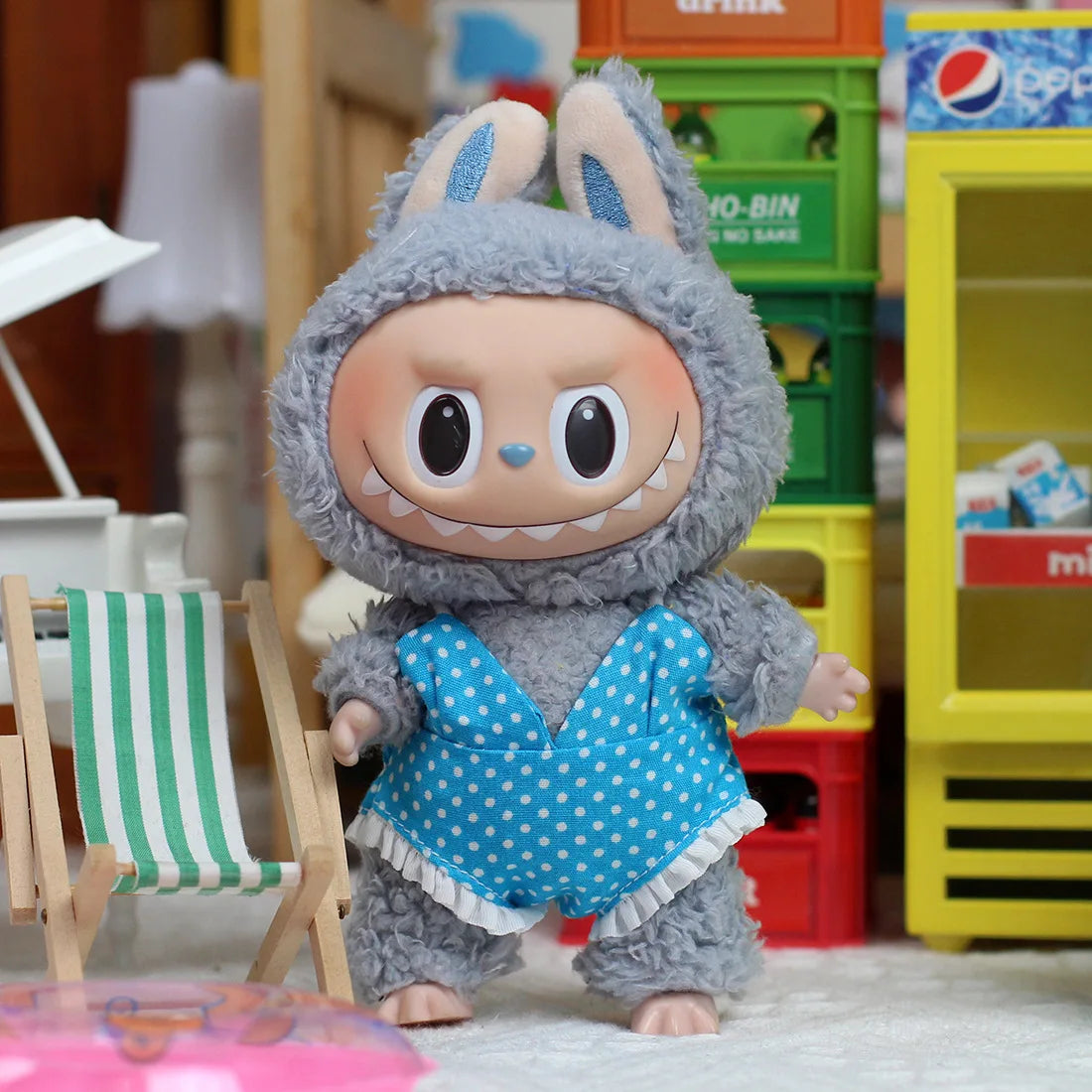 Labubu Doll Shoes ā Shark Slippers (17cm)