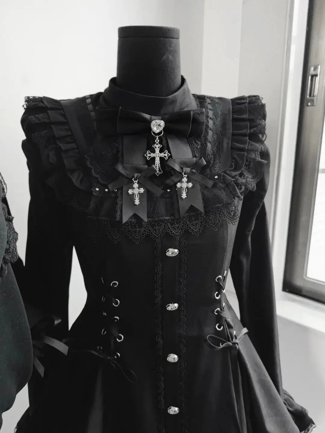 Y2K Gothic Lolita Bow Dress Set – Lace Flare Sleeve Mini Party Outfit
