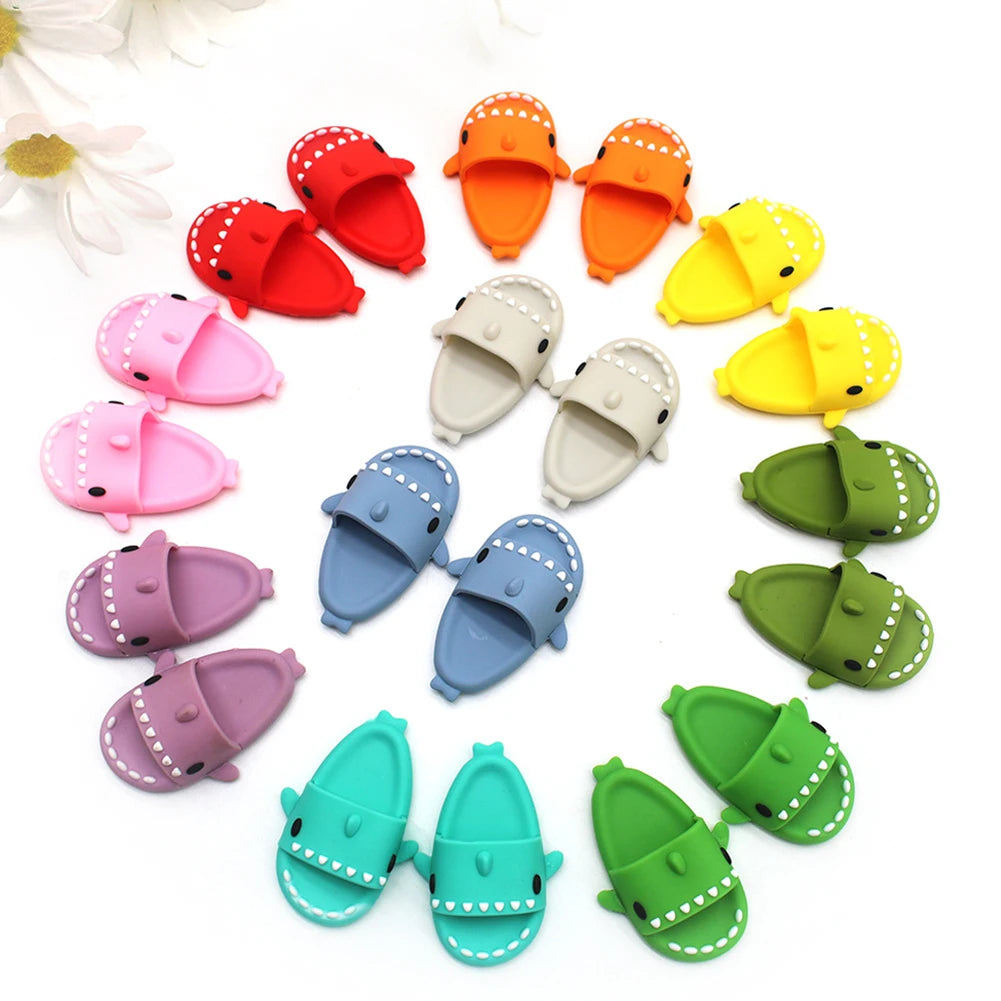 Labubu Doll Shoes ā Shark Slippers (17cm)